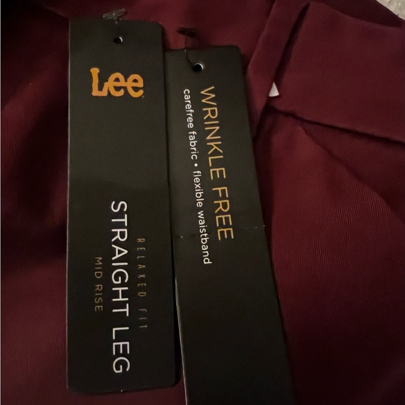 NWT… Ladies Lee jeans, size 6T. Burgundy color. - Picture 4 of 7